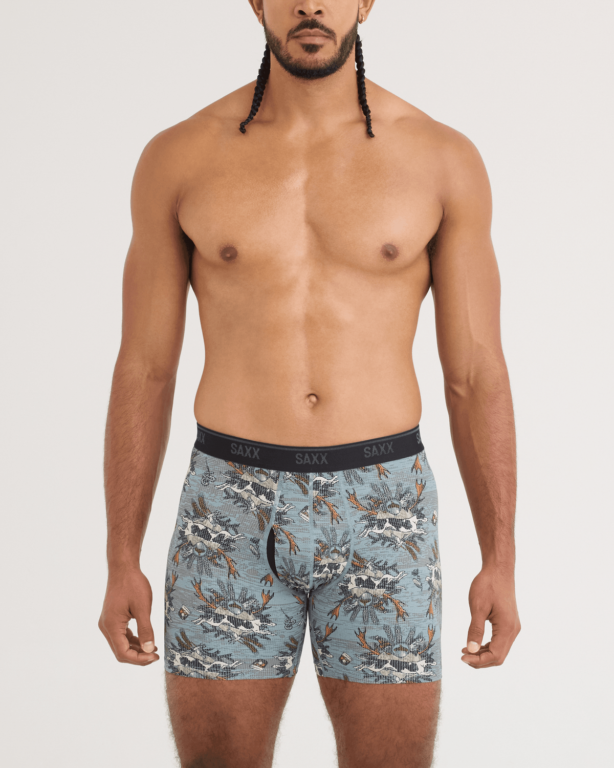 Front - Model wearing Quest Quick-Dry Mesh Boxer Brief in Hunting Lodge-Silver Pine