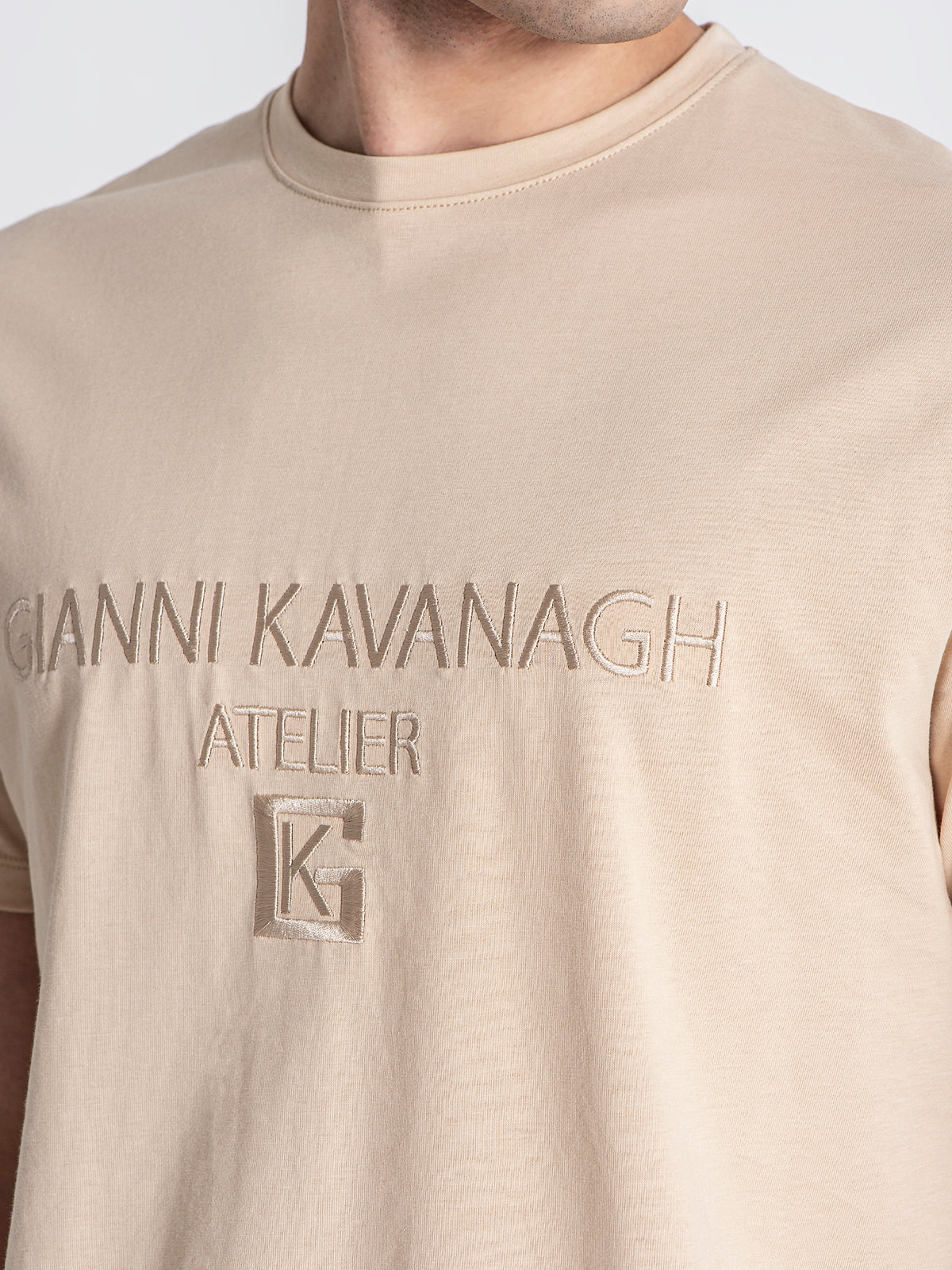 t-shirts / Beige Atelier Tee